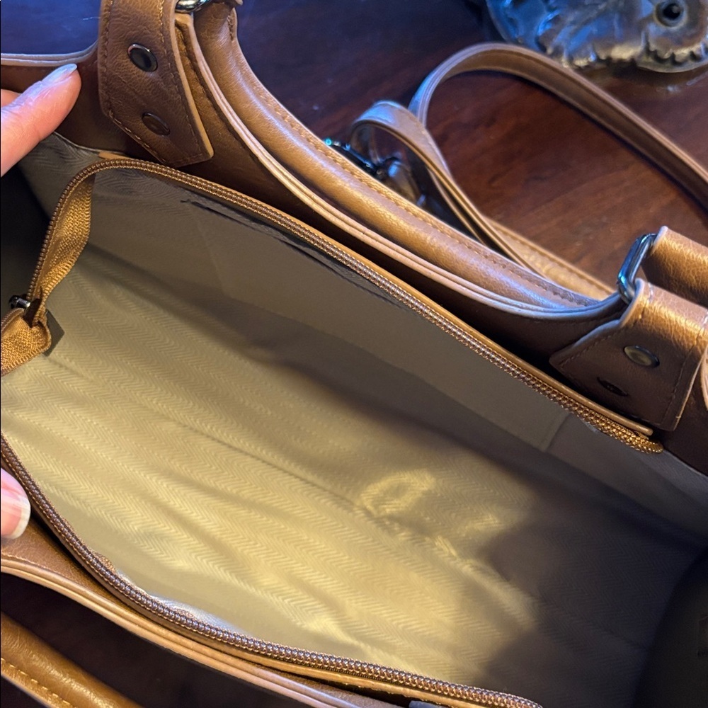NWOT crossbody handbag with cross and chain hardware - Picture 6 of 7